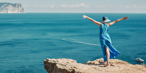 人教版小学语文四年级下册第五课《中彩那天》作者是谁